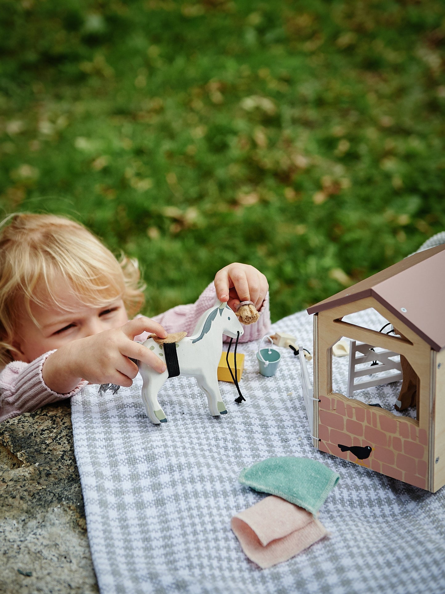 Tender Leaf Toys The Stables